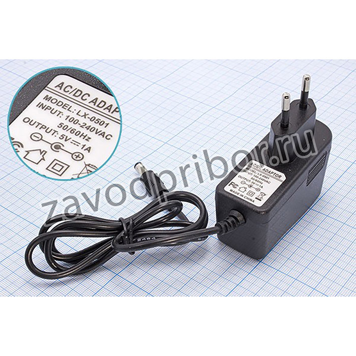 Сетевой адаптер 5В/1А в розетку, штекер внеш. диаметром 5.5мм и внутрен. диаметром 2.5мм , \-C+\стабил,импульсн ; БП\ 5В \ 1,0А\100~240В~\а