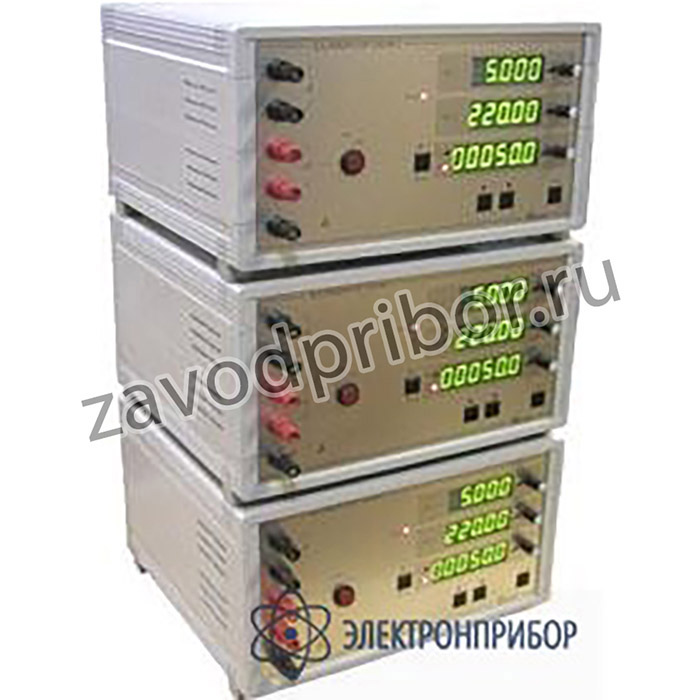 УИ300.2-3 — калибратор переменного тока трехфазный от 40 Гц до 11 кГц