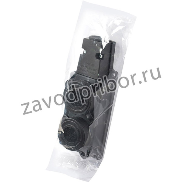 FAR F403 2гн с/з накладная с крышкой каучук черная BL1, Розетка