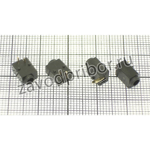 Разъем универсальный для планшетов, электронных книг, телефонов и т.д. №12 (0.7х2.5мм)